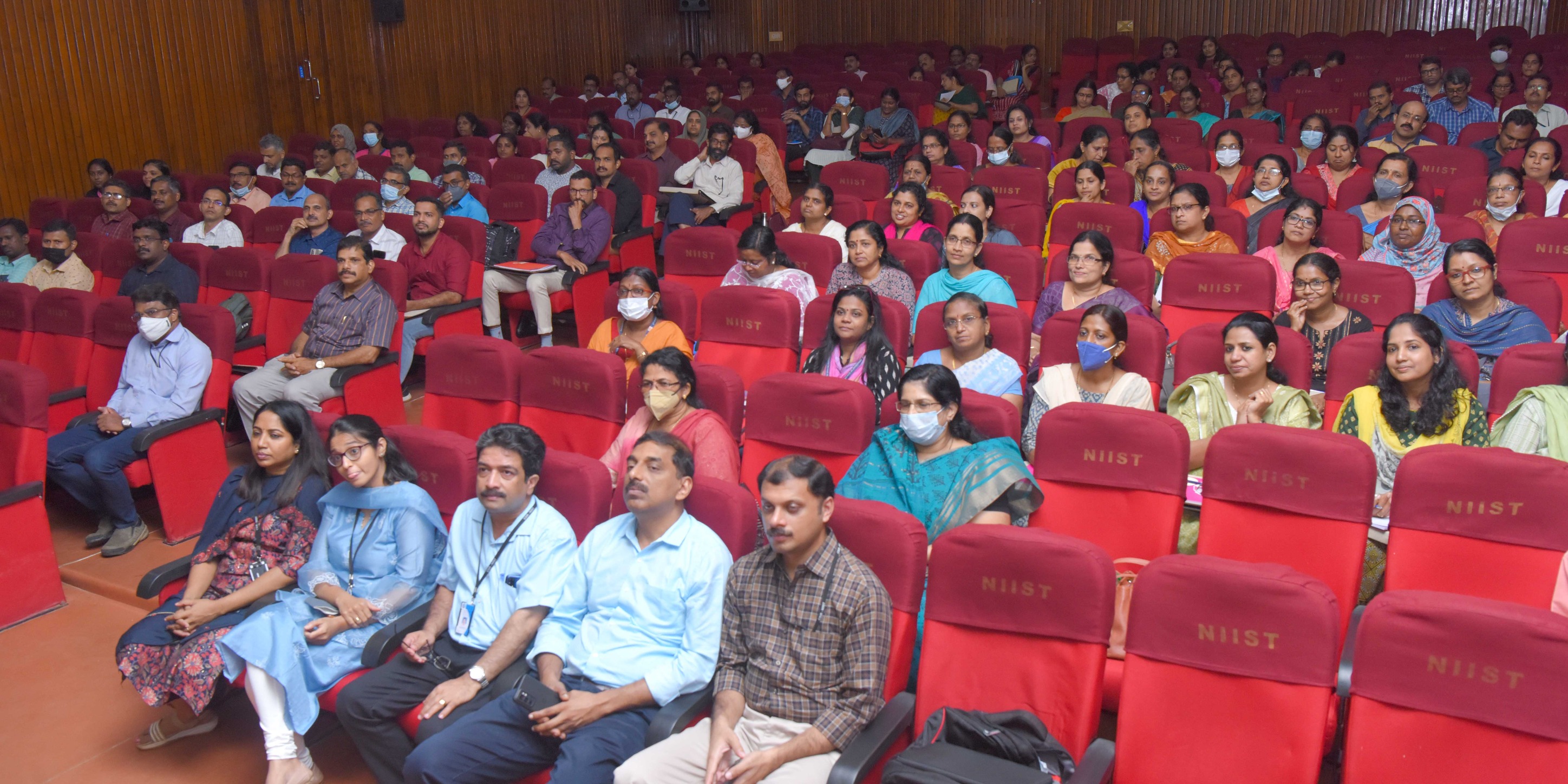 CSIR-NIIST conducted a training program for Vocational Higher Secondary School Teachers on “Lab Technician-Research and Quality Control” under the Samagra Shiksha Kerala Project, Government of Kerala