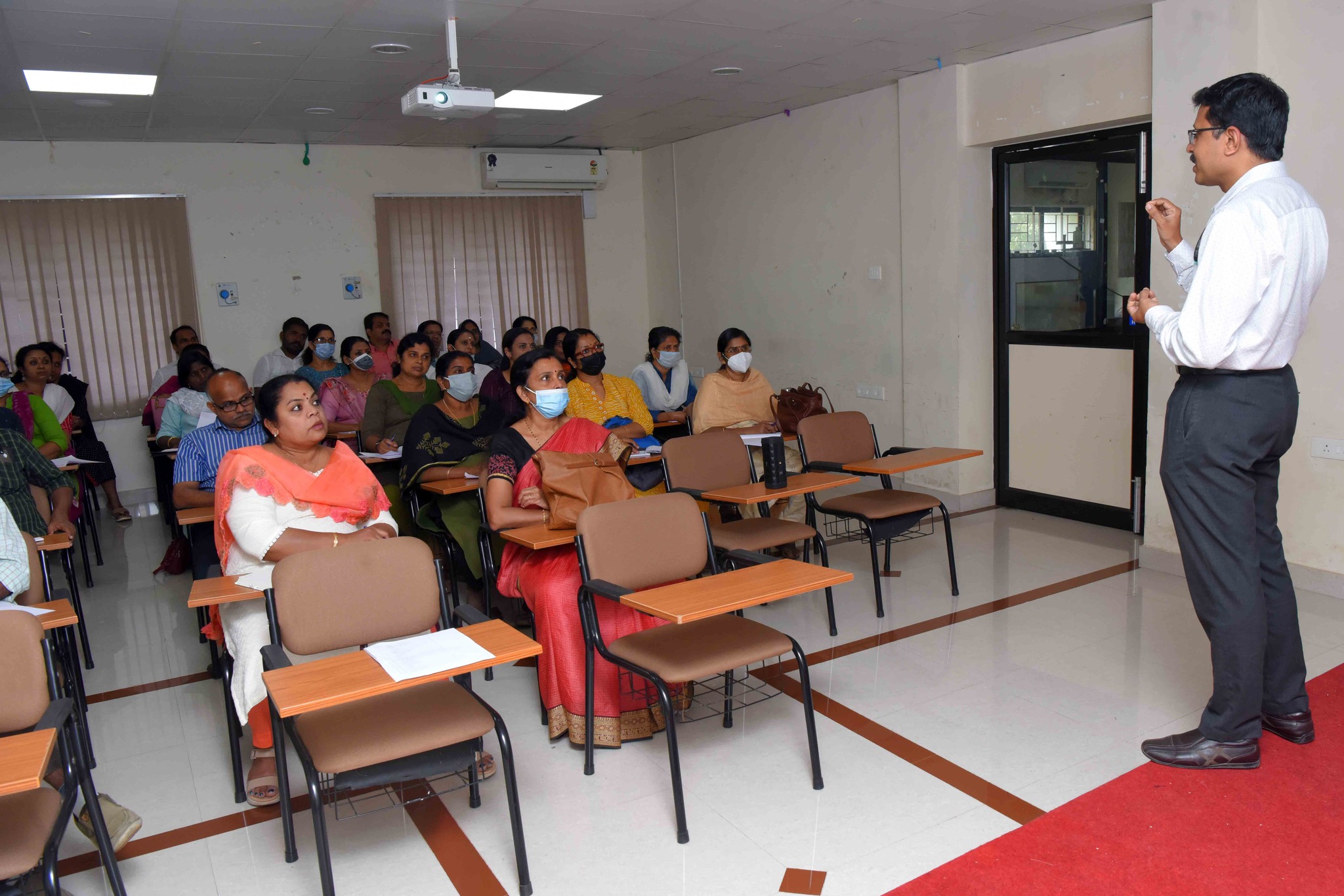 CSIR-NIIST conducted a training program for Vocational Higher Secondary School Teachers on “Lab Technician-Research and Quality Control” under the Samagra Shiksha Kerala Project, Government of Kerala