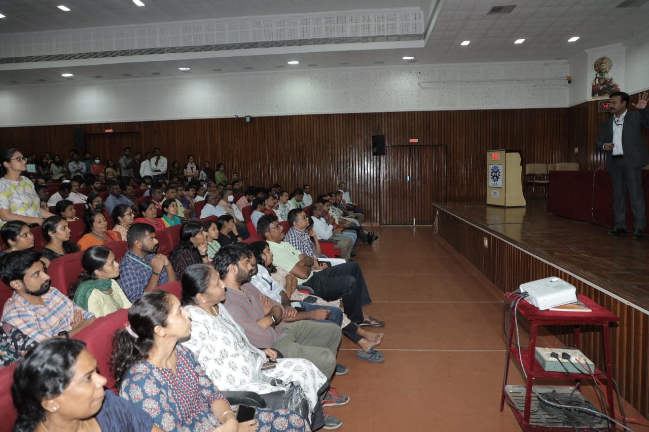 Director, CSIR-NIIST, delivered a talk on “My fascination with Science: A Transformative Journey” on the occasion of National Youth Day