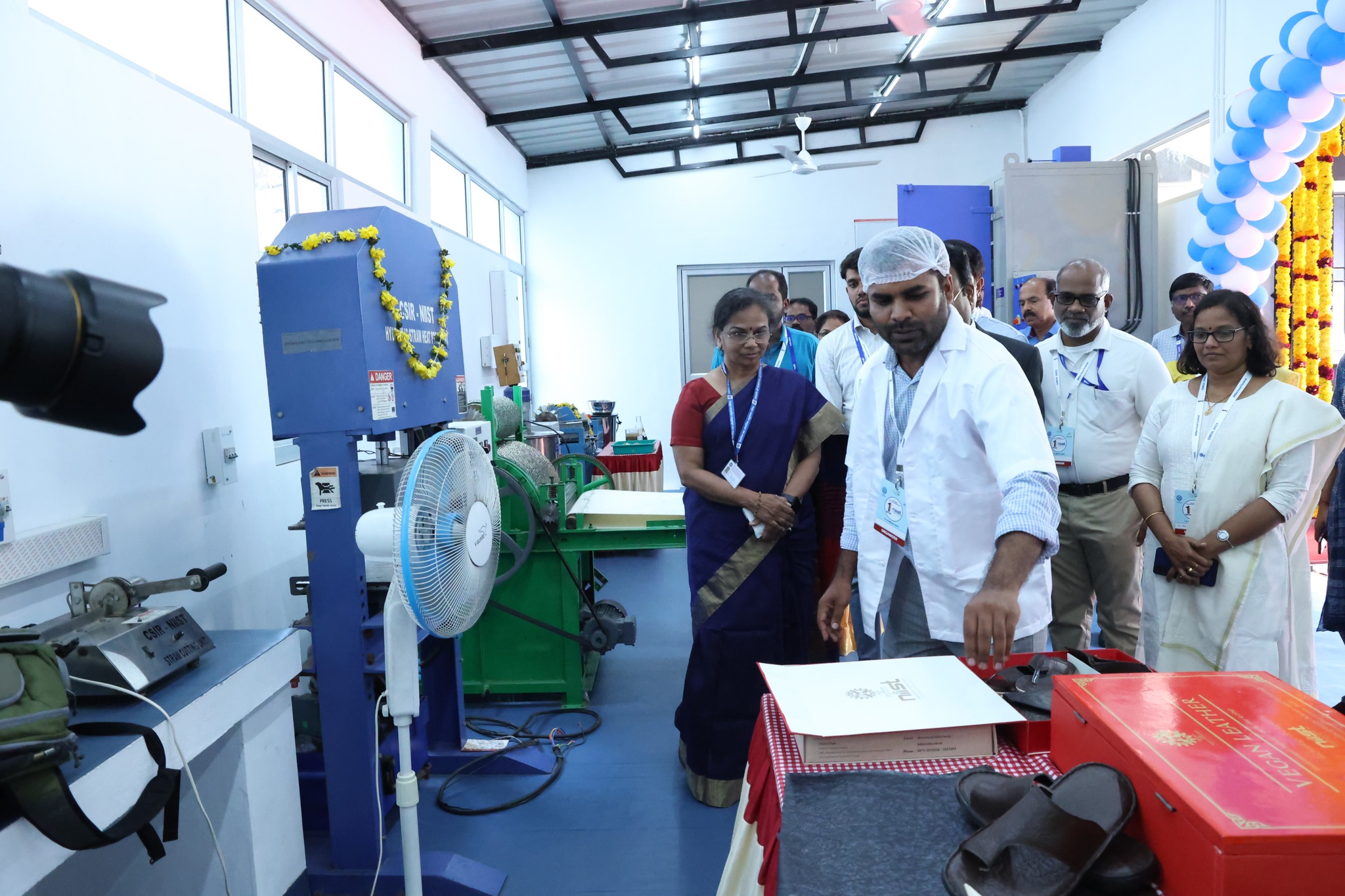 Dr. (Mrs) N. Kalaiselvi (Secretary, DSIR and Director General, CSIR)  inaugurating the biodegradable processing unit opened at the CSIR-NIIST Thiruvananthapuram