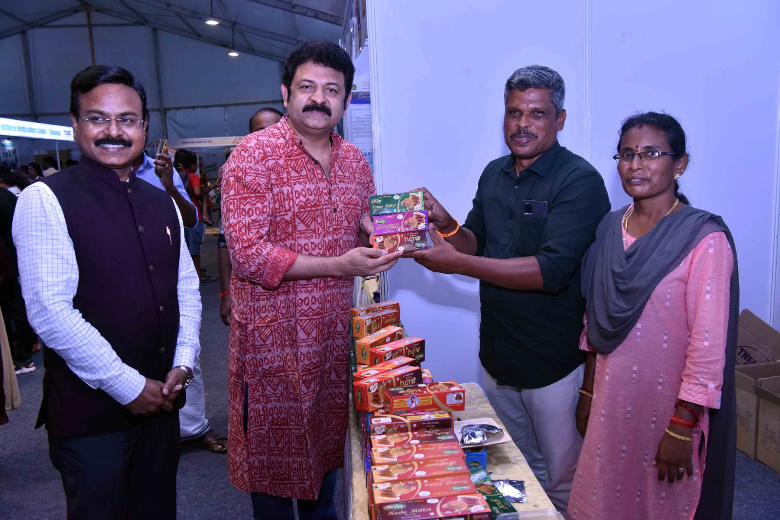 Renowned actor Shri. Krishna Kumar visited CSIR-NIIST and attended the OWOL program & the Millet Festival